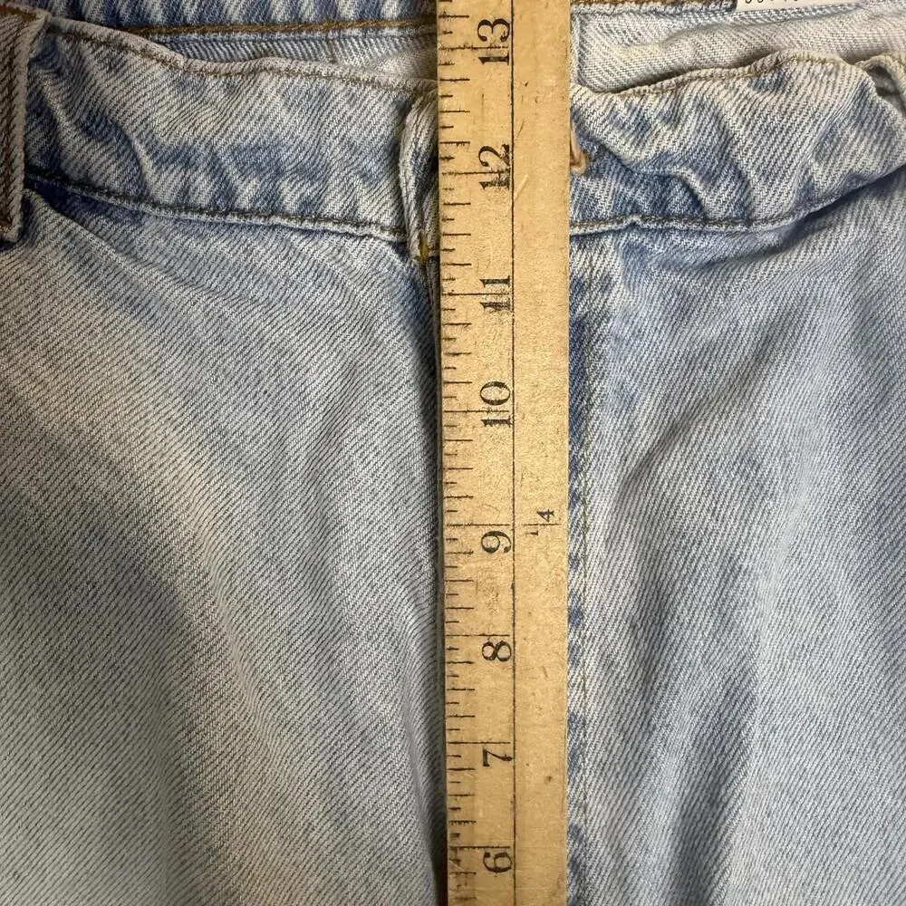 Vintage Levi's Y2K Men's 40x30 Light Wash Loose Fit Ankle Length Jeans Signature